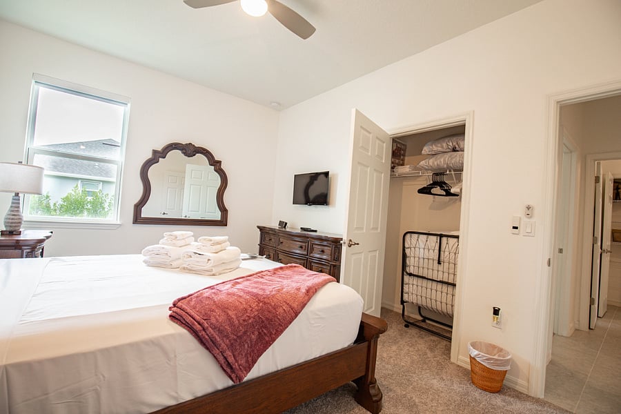 Furnished Finder property 823401_1 photo 25