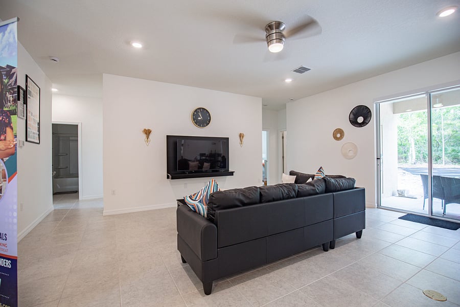Furnished Finder property 823401_1 photo 36