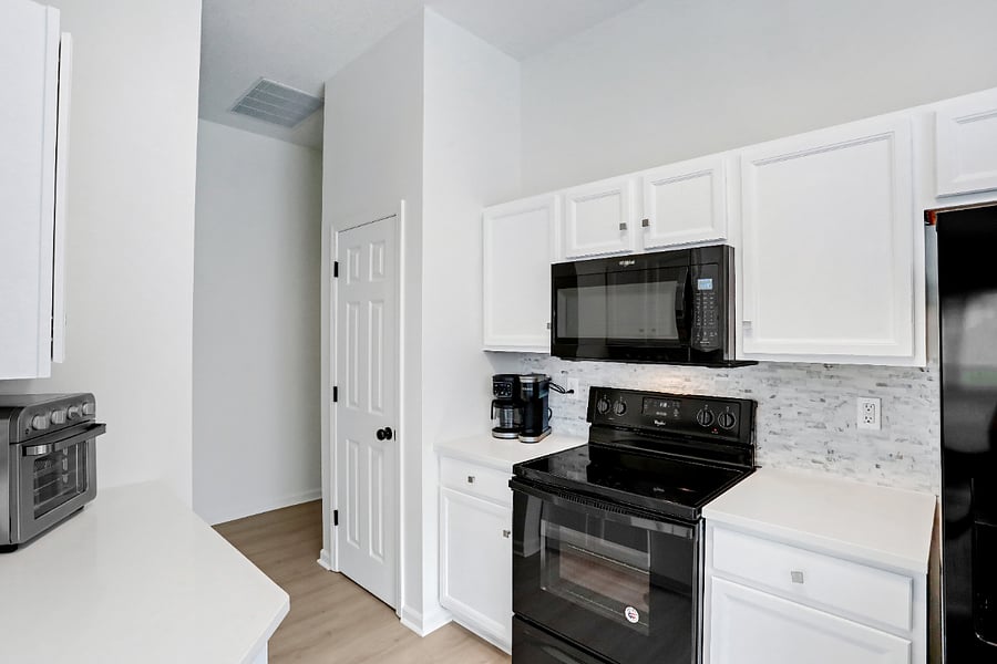Furnished Finder property 823404_1 photo 16
