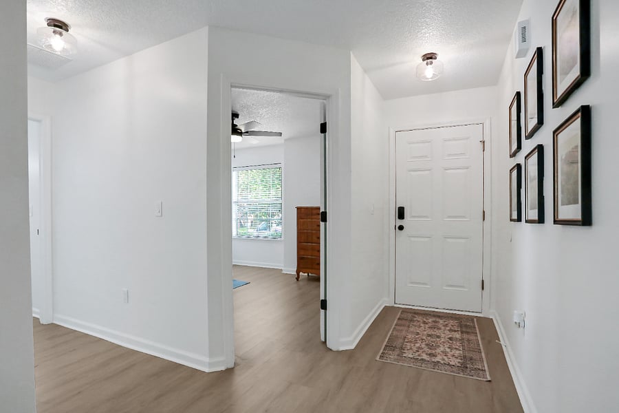 Furnished Finder property 823404_1 photo 18
