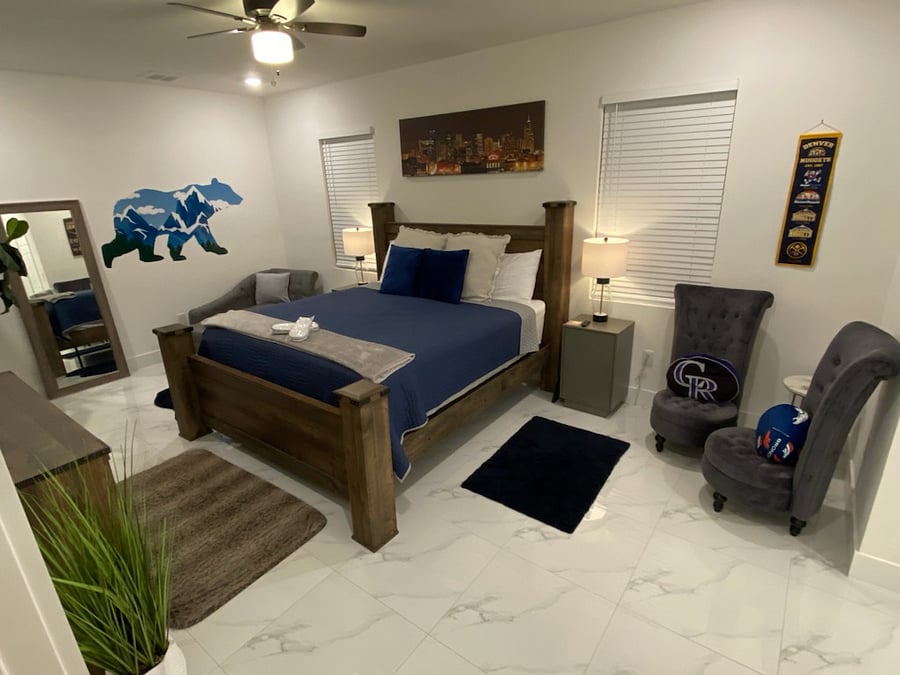 Mile High bedroom - Master (King bed)
