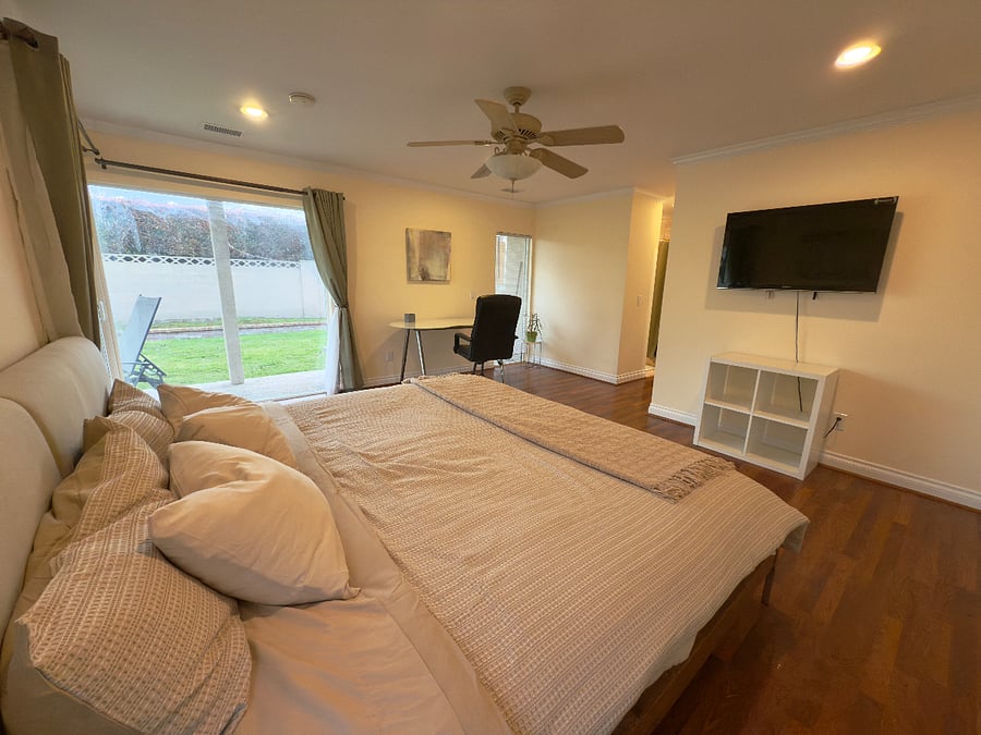 Furnished Finder property 823503_1 photo 8