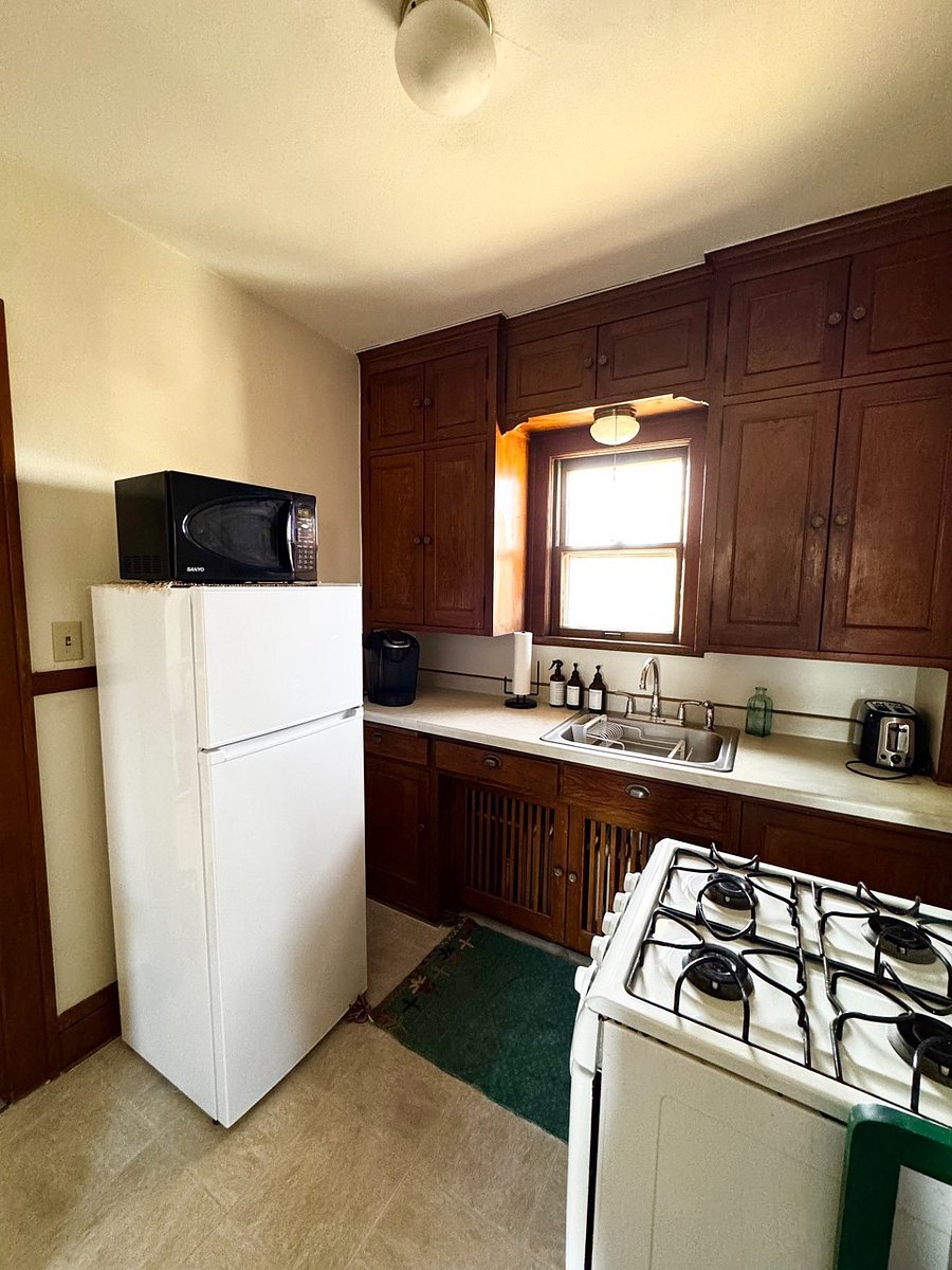 microwave, fridge, keruig!