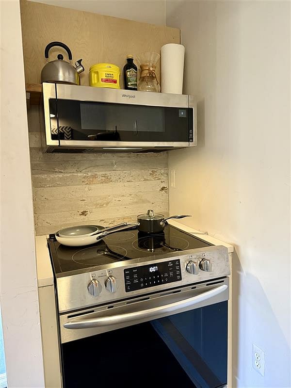 Furnished Finder property 823625_1 photo 7