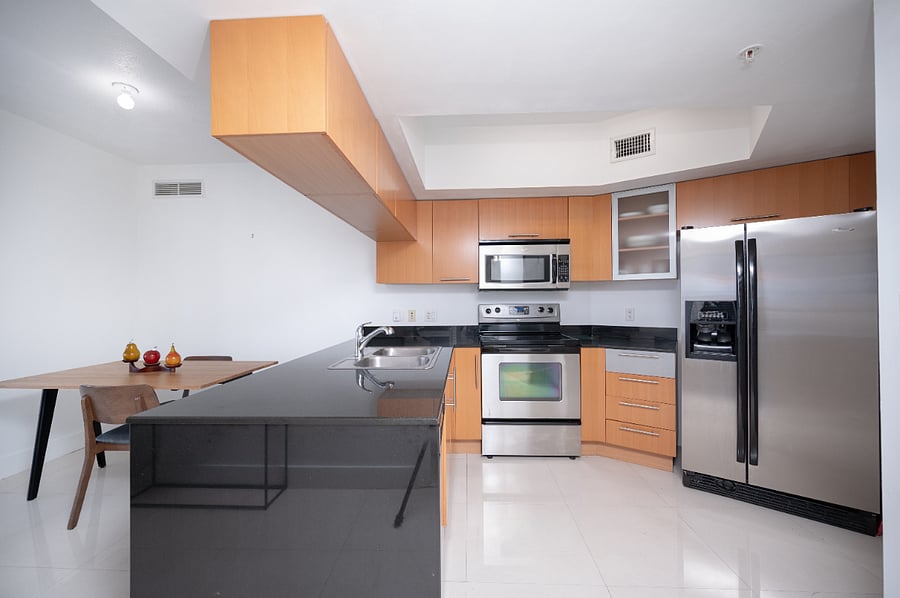 KITCHEN & DINING