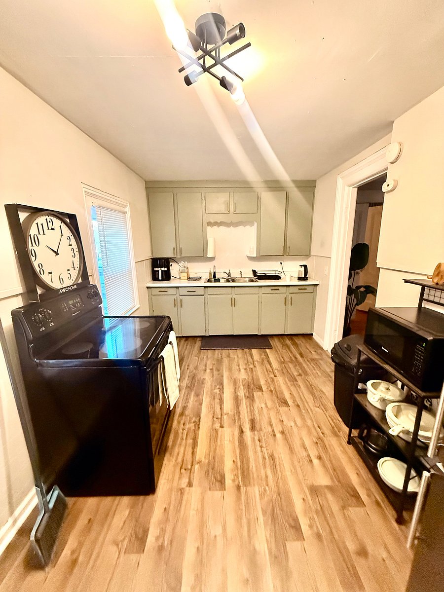 Furnished Finder property 823655_1 photo 12