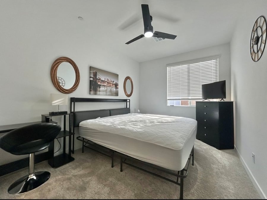 Bedroom with King size bed