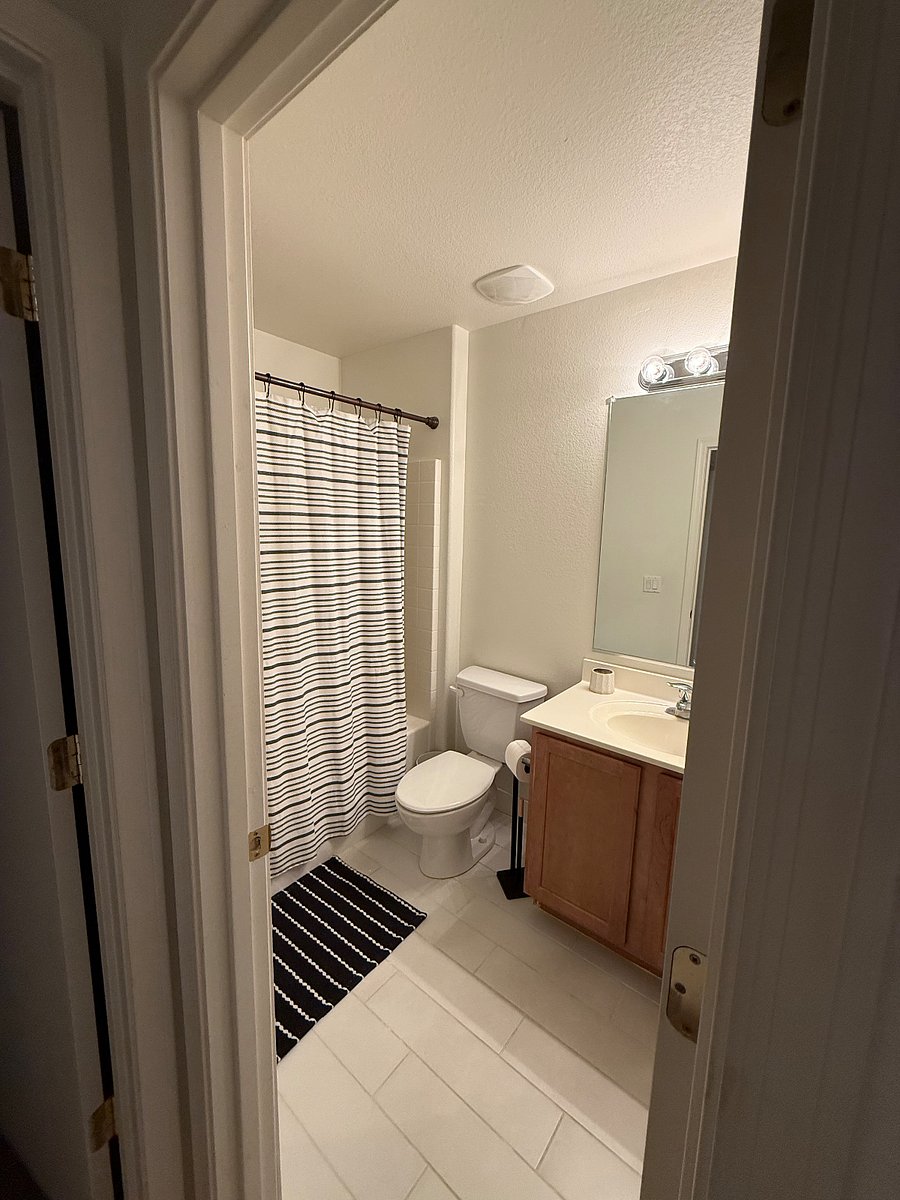 Furnished Finder property 823722_1 photo 22