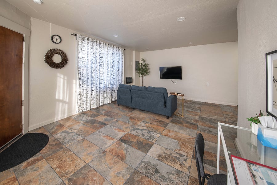 Furnished Finder property 823753_1 photo 3