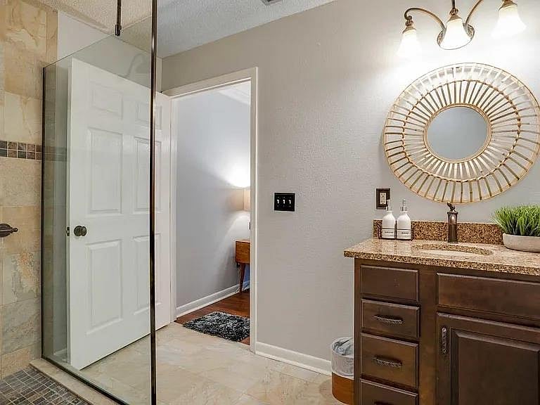 Furnished Finder property 823831_1 photo 3