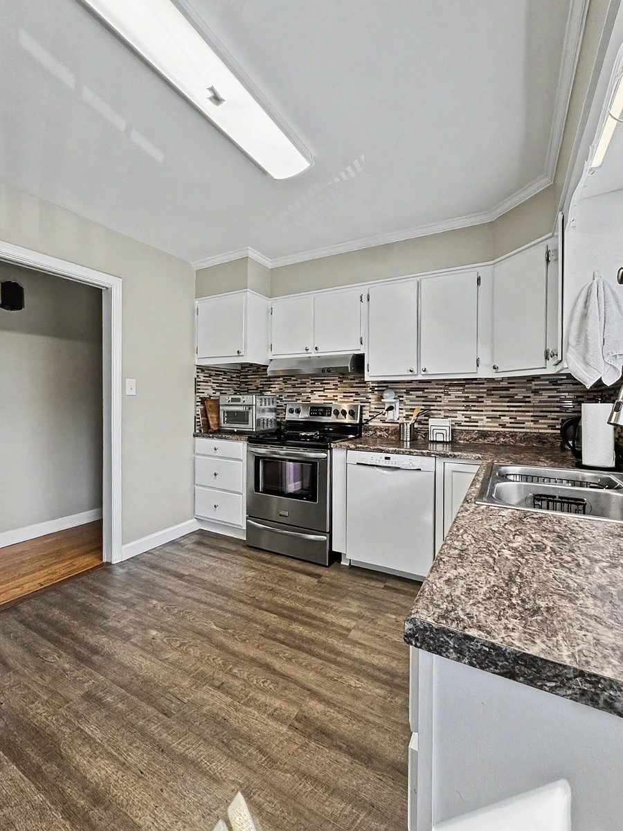 Furnished Finder property 823887_1 photo 16