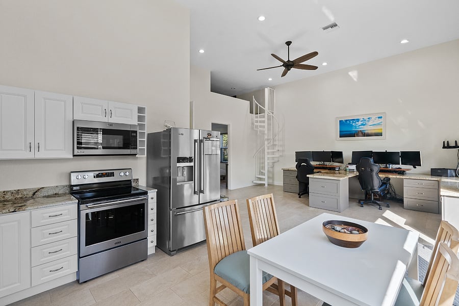 Furnished Finder property 823967_1 photo 8