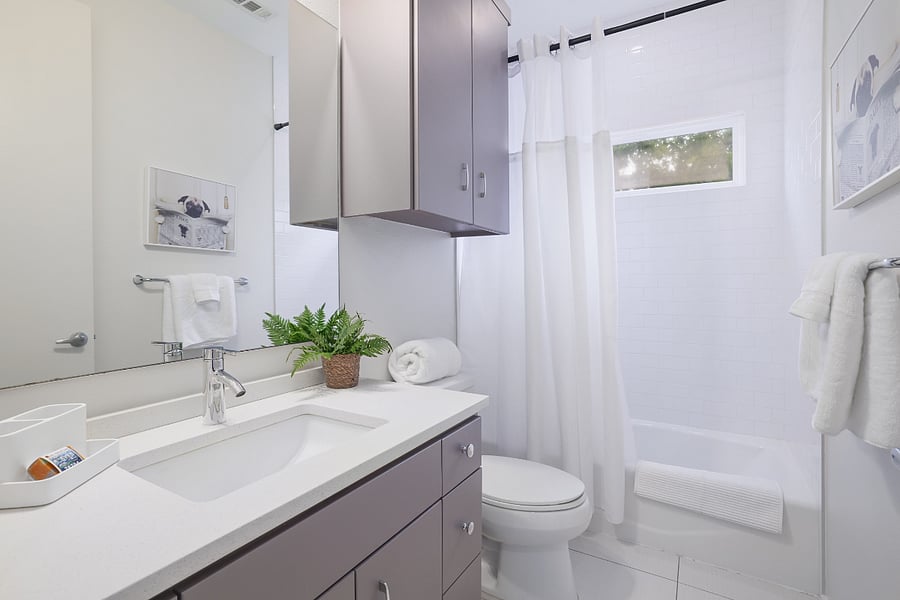 Second full bath upstairs