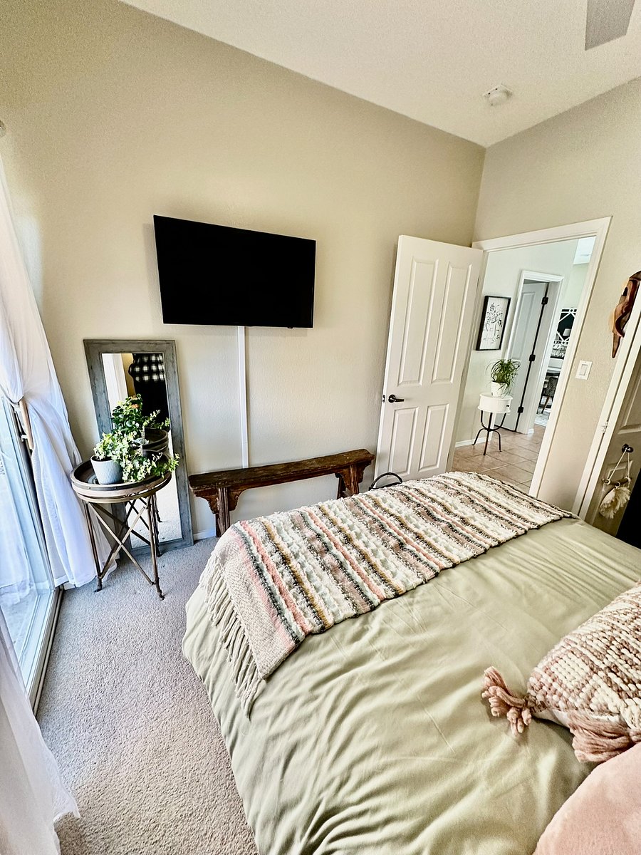 Furnished Finder property 824120_1 photo 3