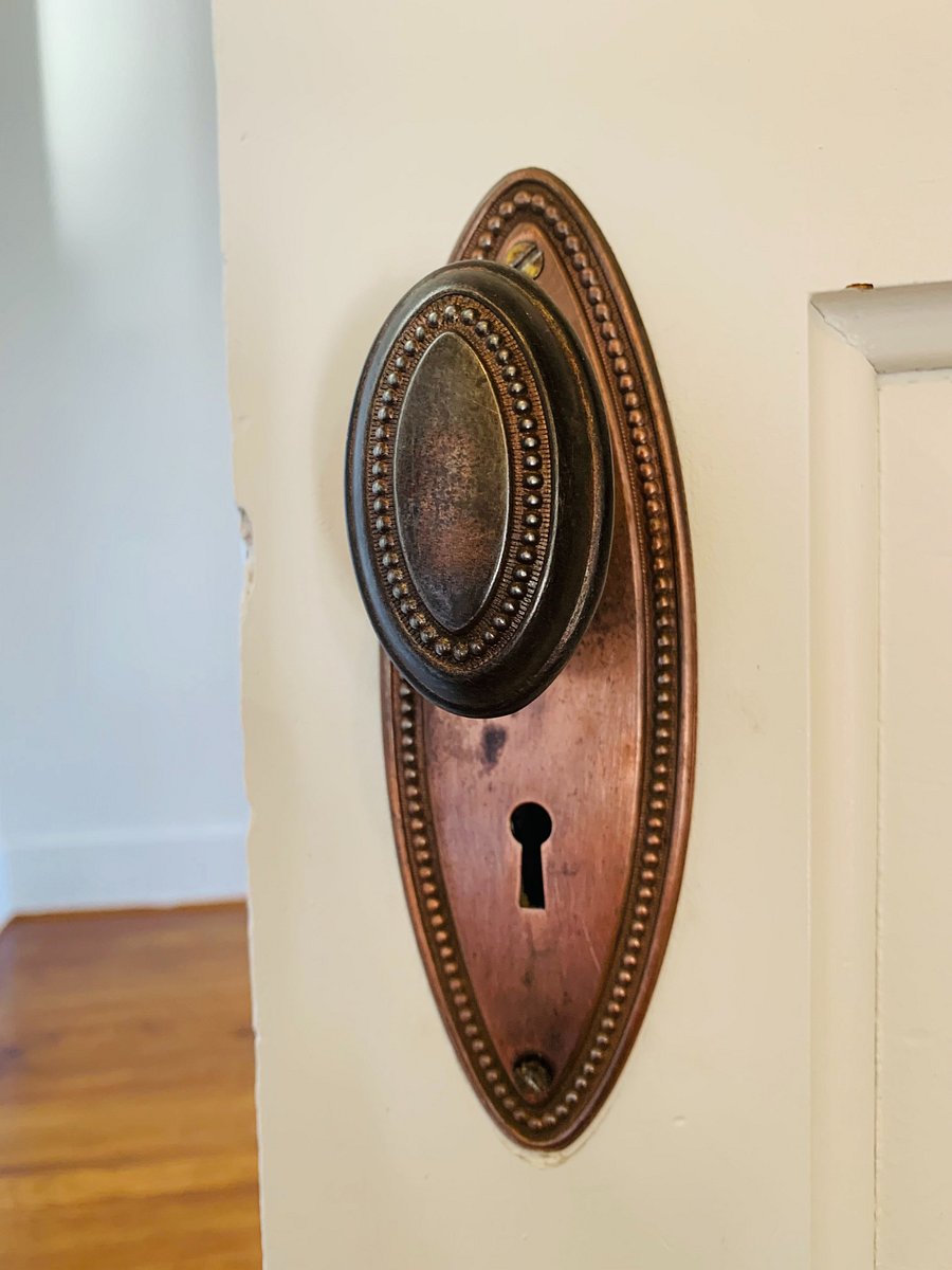 fully restored 1920s period details everywhere you look