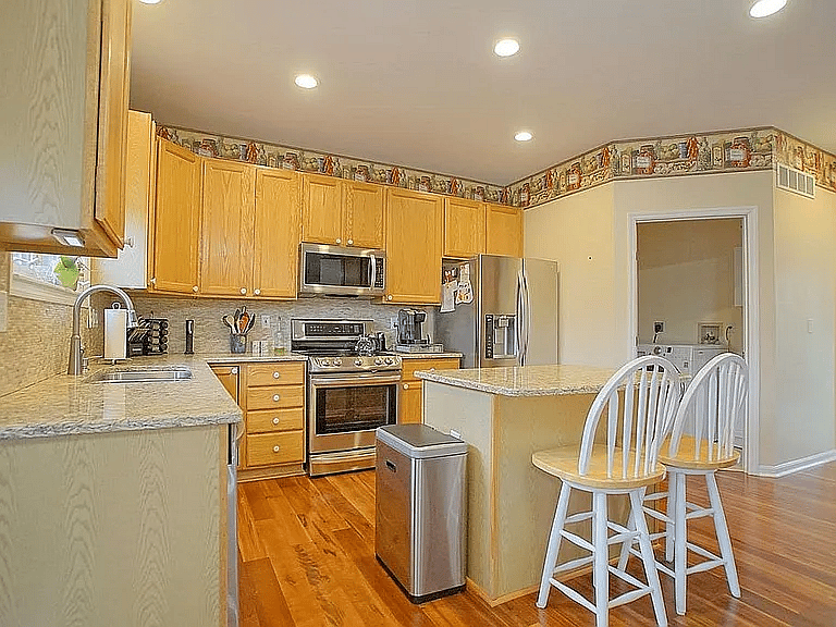 Furnished Finder property 824275_1 photo 4