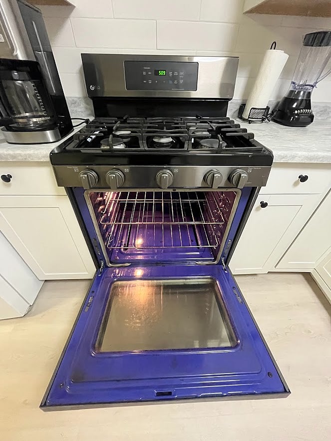 New gas stove/oven.