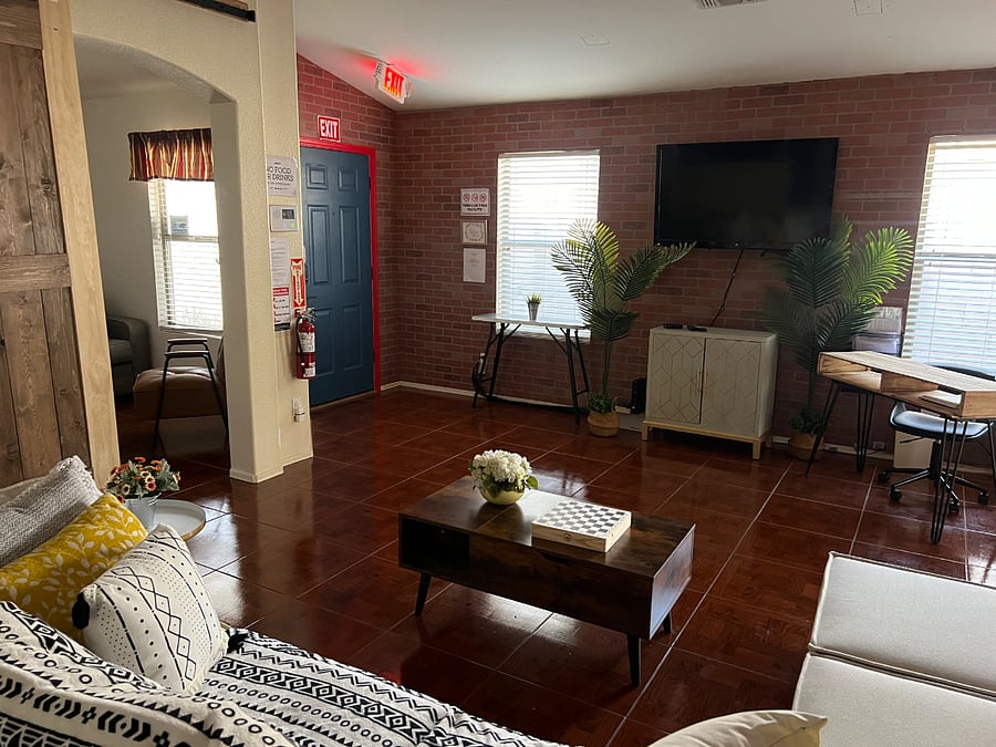 Furnished Finder property 824369_1 photo 4