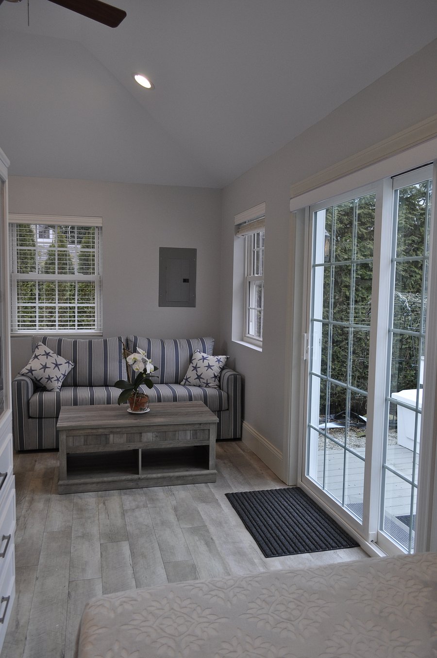 Narragansett Bay Coastal Living - Living Area