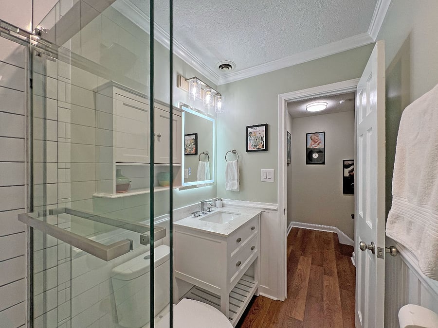 Full Bath w/Self-lit LED mirror and anti-fog control