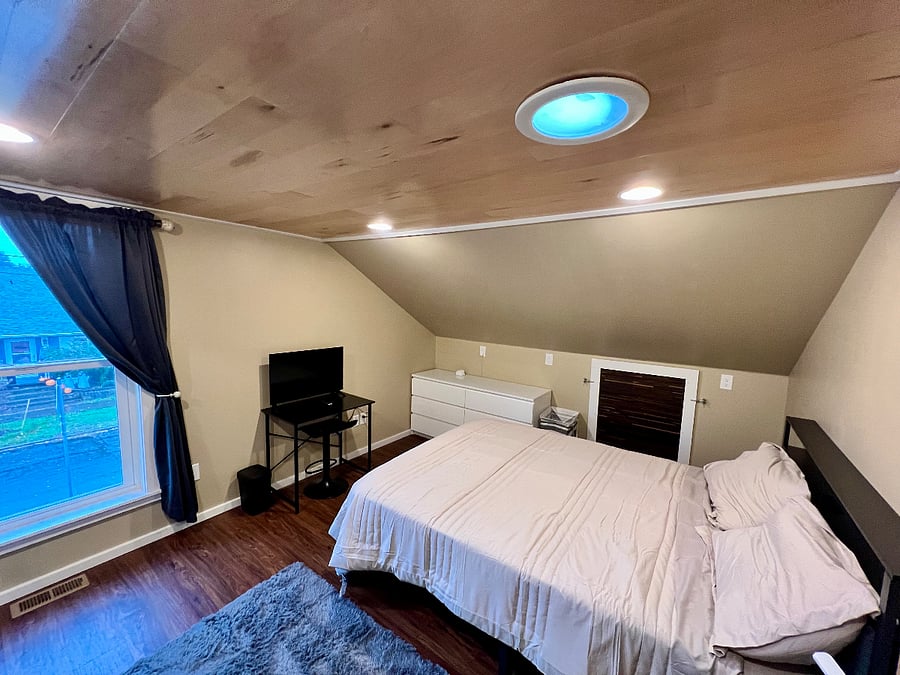 Bed 3 furnished