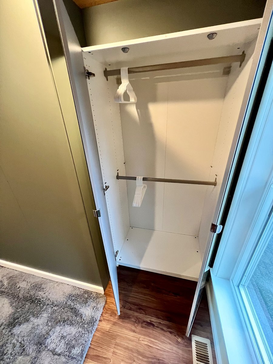 Bed 3 closet