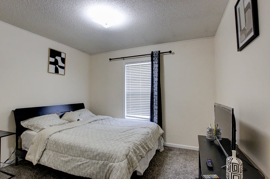 Furnished Finder property 824635_1 photo 32