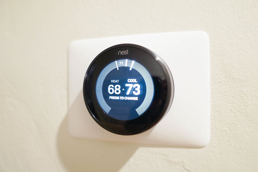 Nest thermostat is set to a 5 degree range of comfortability