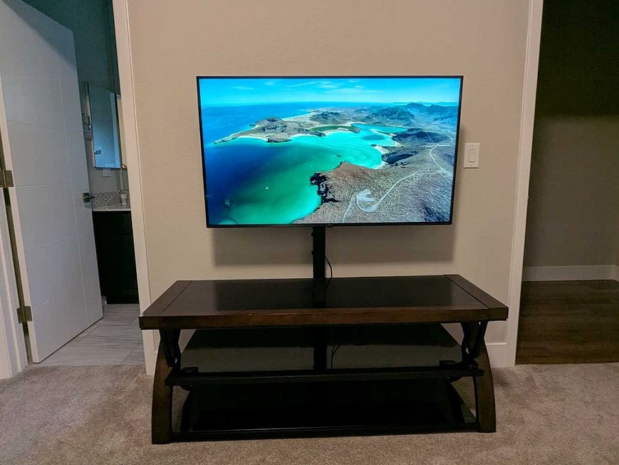 BEDROOM #1 SMART TV