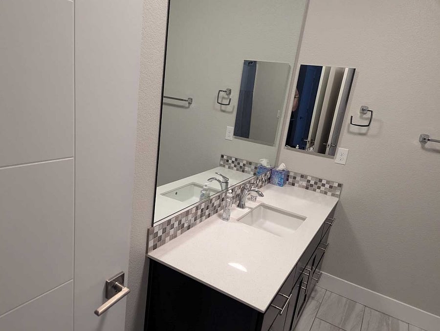 MAIN BATHROOM