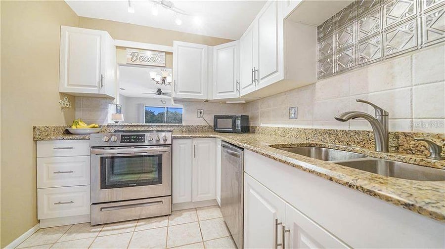 Furnished Finder property 824918_1 photo 13