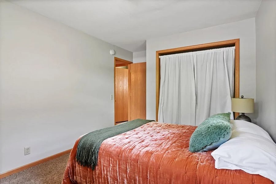 Furnished Finder property 824973_1 photo 12