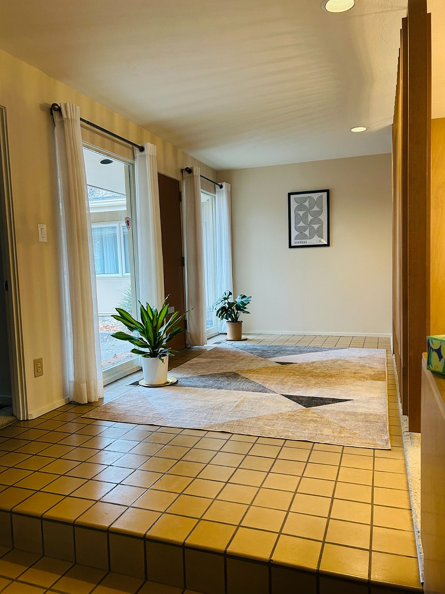 Entry Area