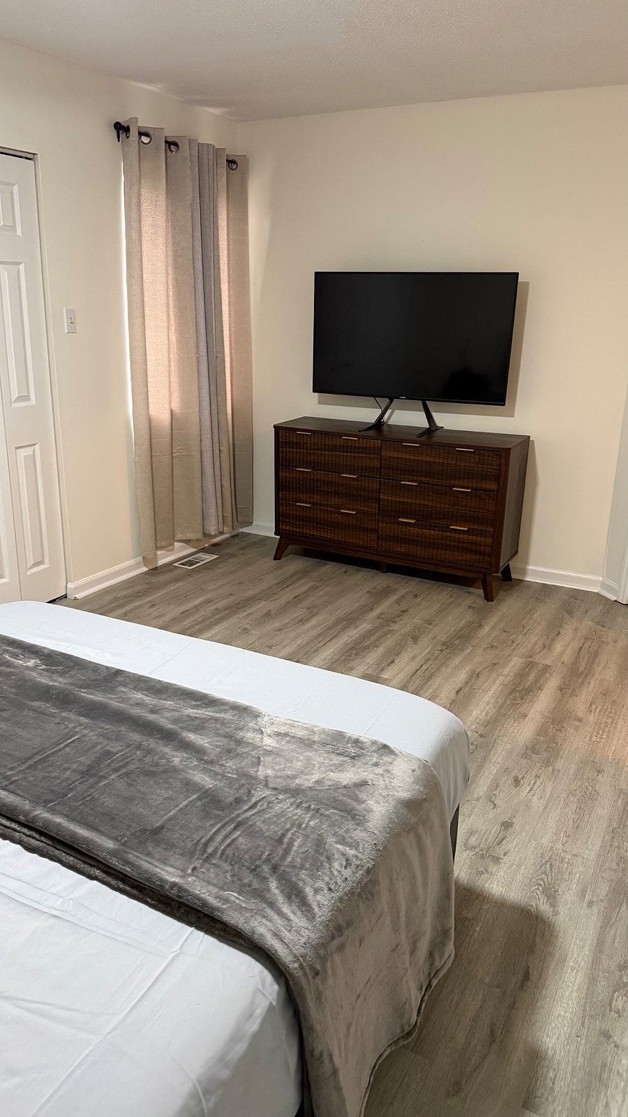 Furnished Finder property 825021_1 photo 25