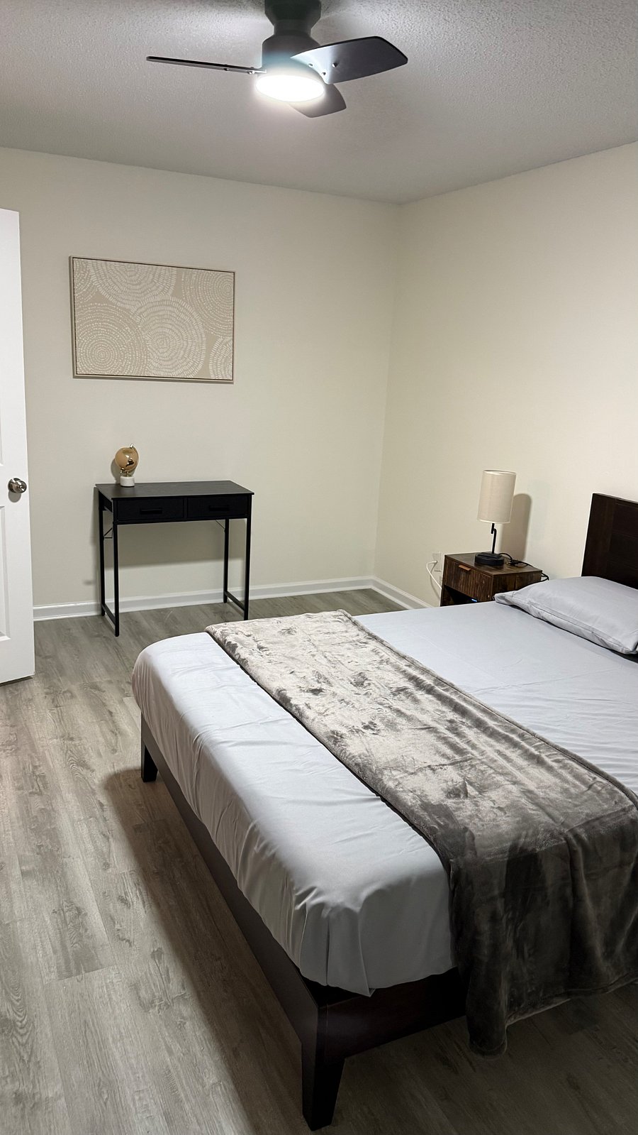 Furnished Finder property 825021_1 photo 27