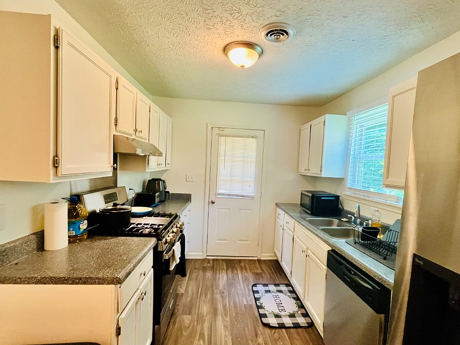 Furnished Finder property 825075_1 photo 3