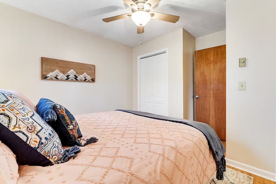 Furnished Finder property 825099_1 photo 9