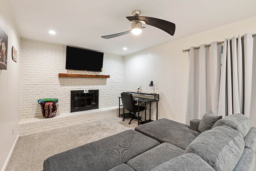Furnished Finder property 825108_1 photo 17