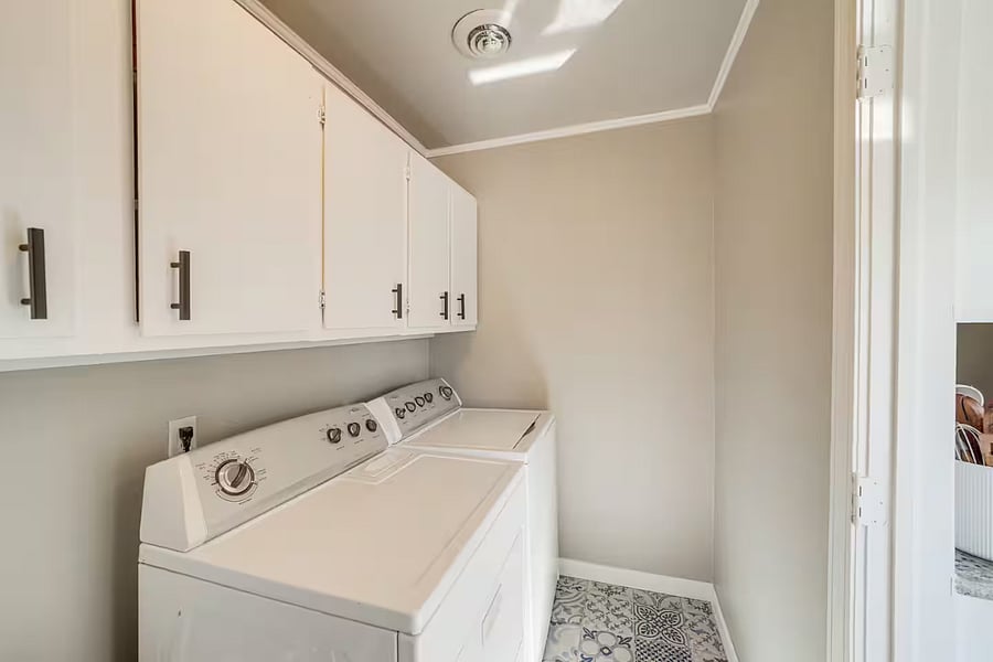 Furnished Finder property 825121_1 photo 9