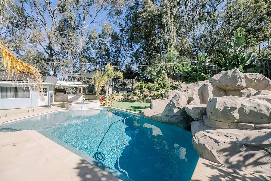 Furnished Finder property 825209_1 photo 65