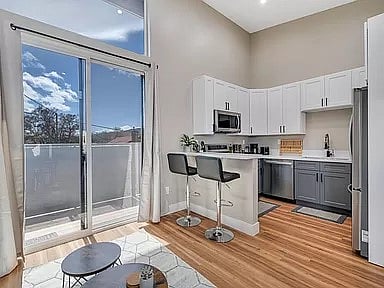 Furnished Finder property 825262_1 photo 3