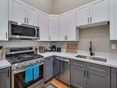 Complete kitchen with all the gadgets