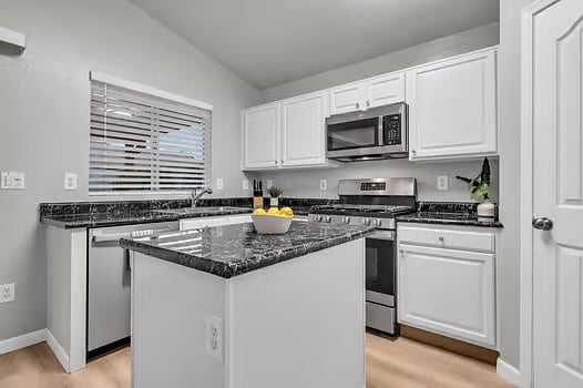 Furnished Finder property 825443_1 photo 10