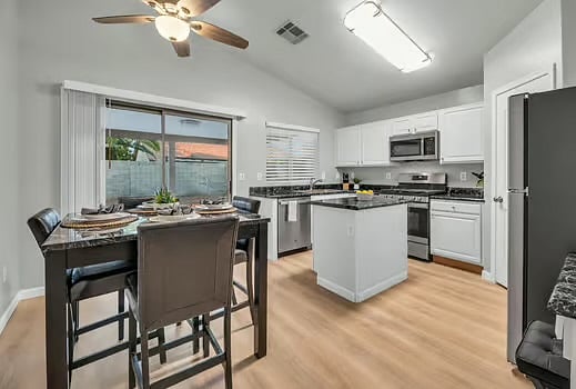 Furnished Finder property 825443_1 photo 12