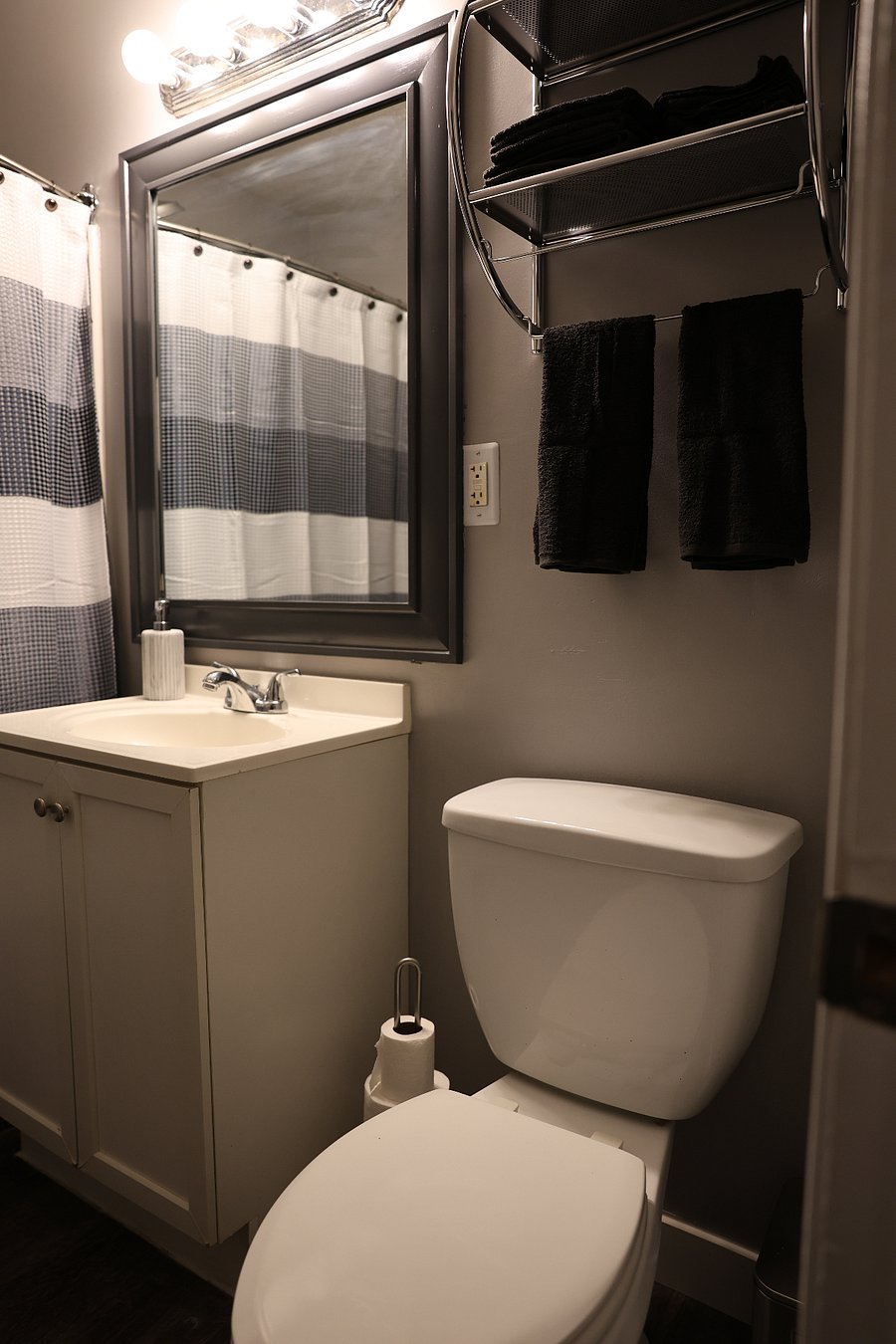 Furnished Finder property 825450_1 photo 30
