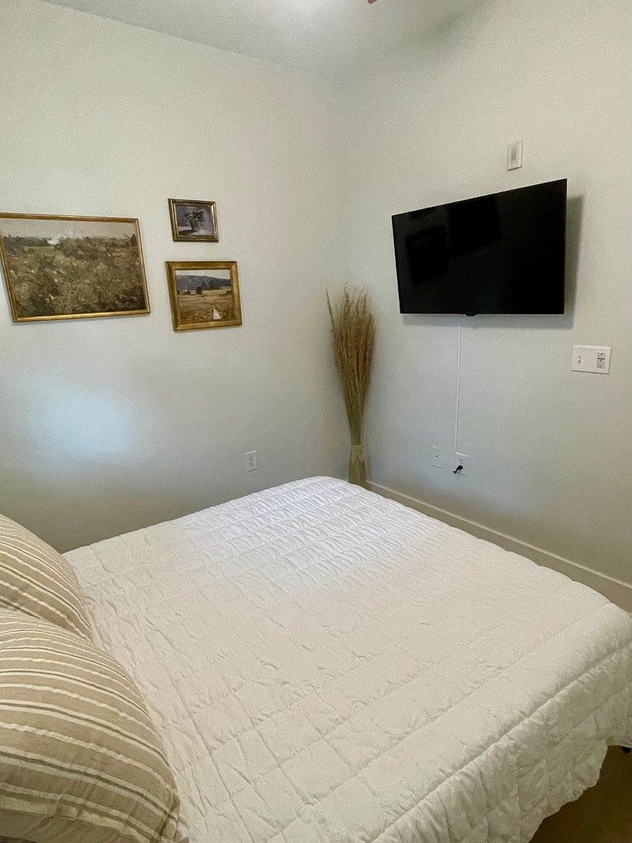 Furnished Finder property 825461_1 photo 16