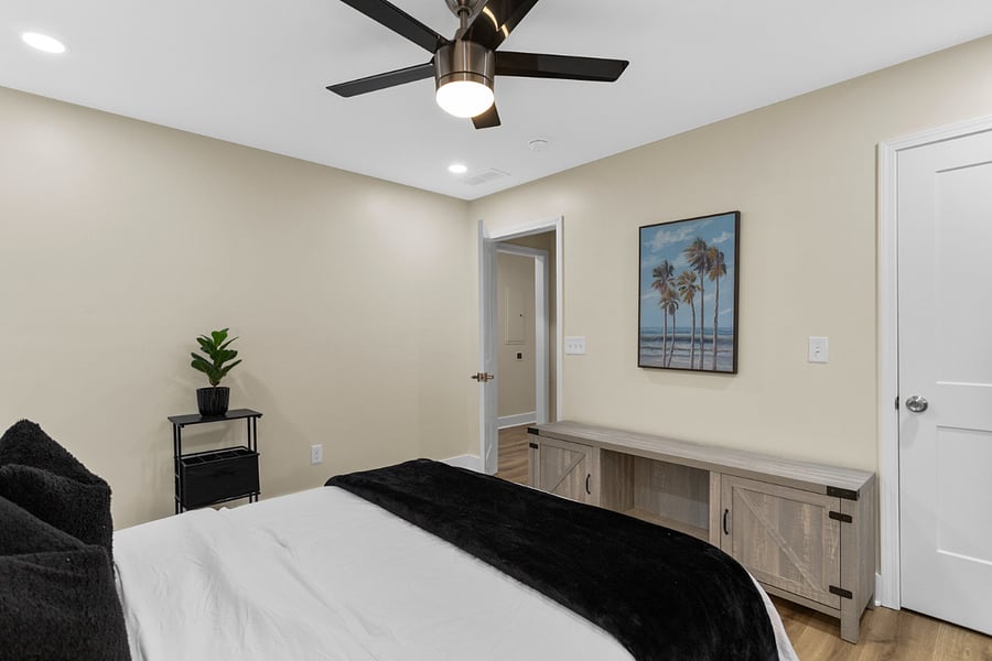 Furnished Finder property 825532_1 photo 35
