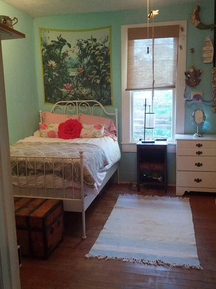 Furnished Finder property 825561_1 photo 3