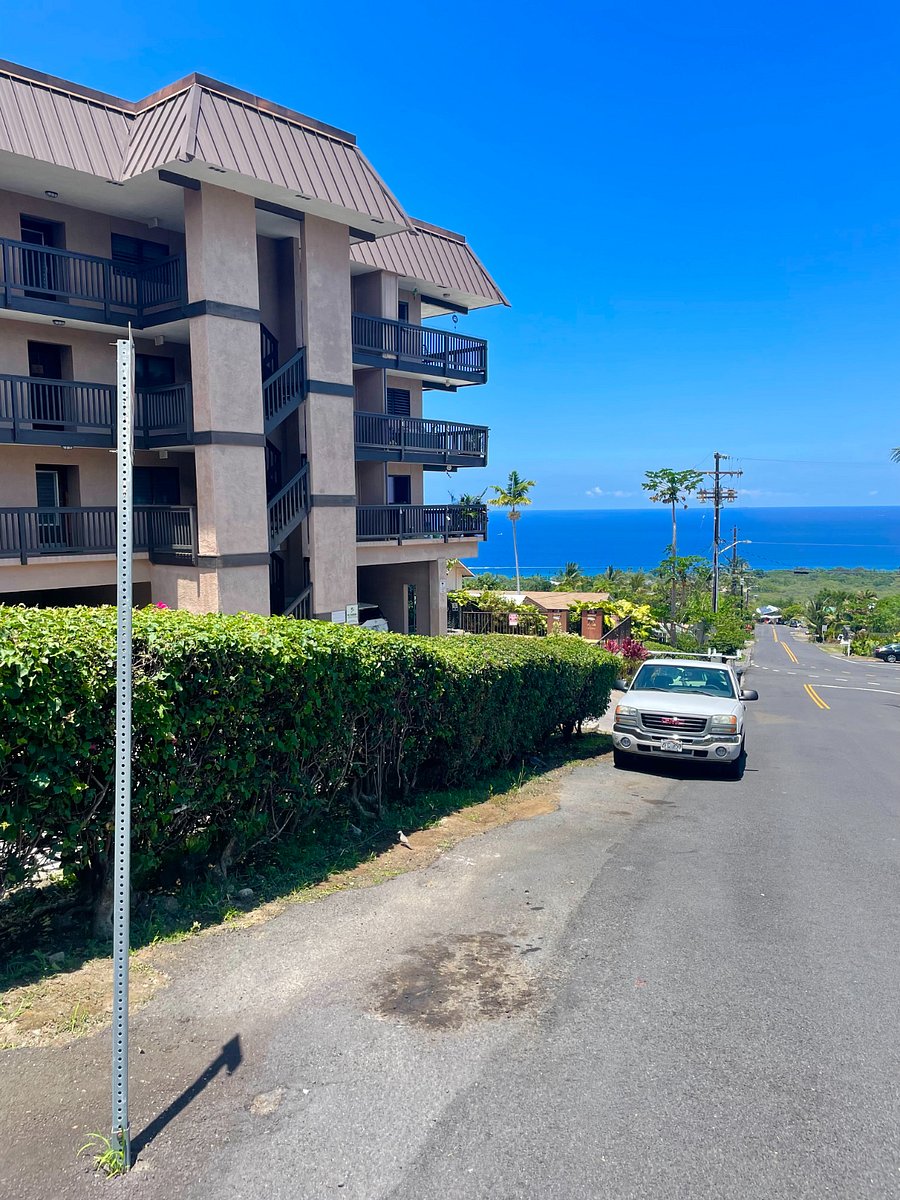 Extra FREE street parking in addition to your dedicated spot. We are located in a quiet, safe, friendly residential neighborhood. I love to go for sunset runs around this neighborhood as the views are epic!