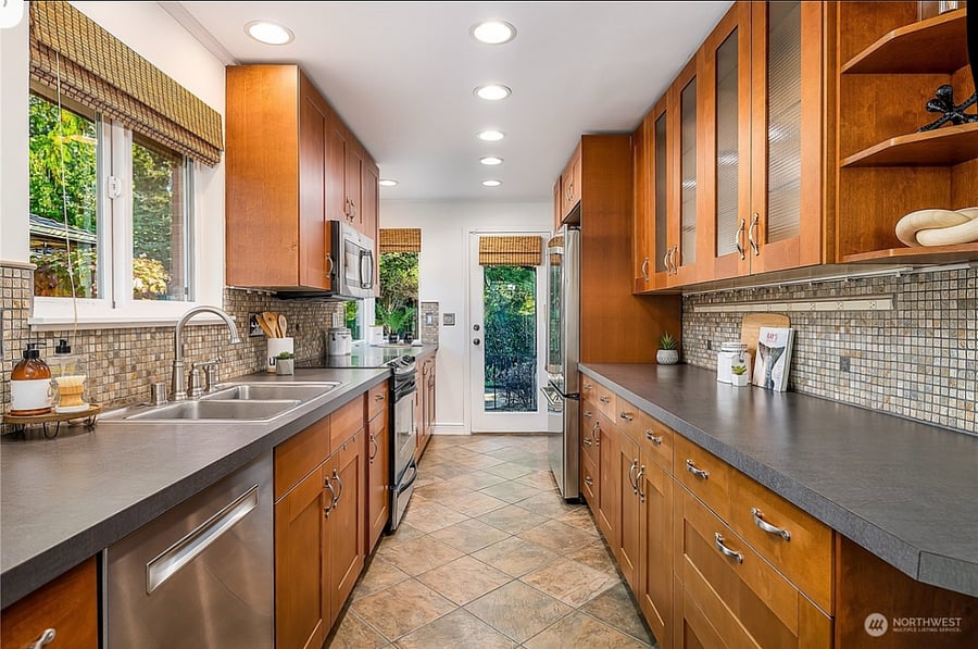 Furnished Finder property 825673_2 photo 5